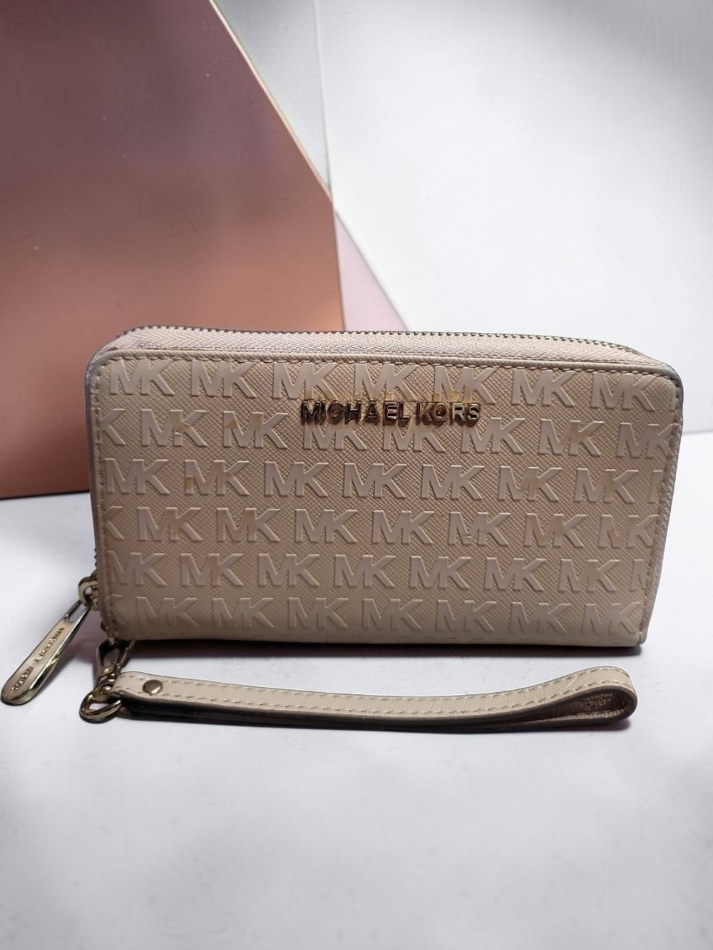 Michael Kors Jet Set Beige Signature MK Zip-Around Wristlet Wallet Preloved
